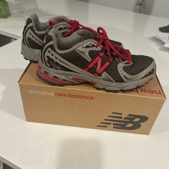 New Balance Sneakers - Picture 3 of 6